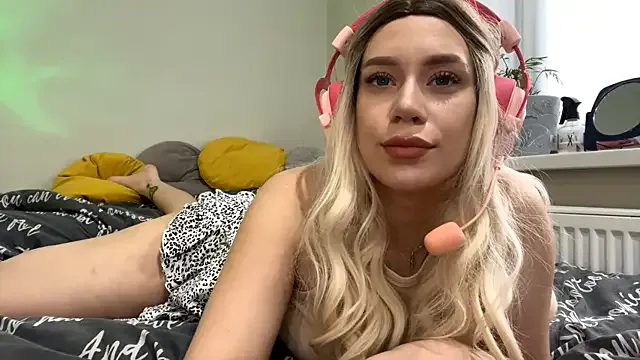 AdrianaRudin — You want to mold me? Spank me x3