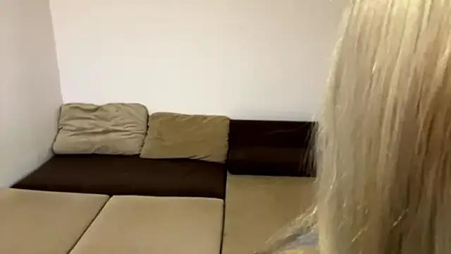 StripChat AgataTif is Freechat AgataTif — massage my huge tits