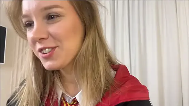 AIicaparkerc — LICK LIPS CLOSE TO THE CAMERA