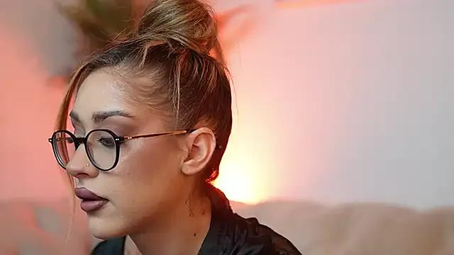 StripChat AileenKiss is Freechat AileenKiss — Freechat on StripChat