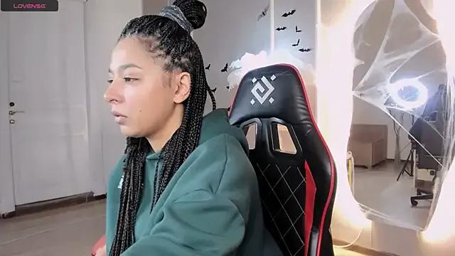 Aisha_Goldstein — squeese my breast