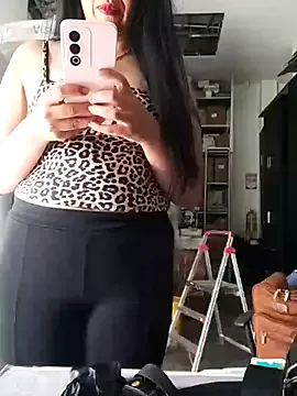 aisha_latina — pantyhose and dildo in pussy
