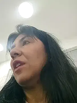 aisha_latina — Toy control 5 minutes