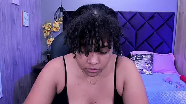 Aisha_Linh — Show Boobs