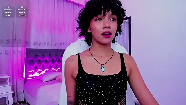 aitana_kahlo — show boobs