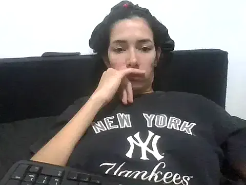 akamiitv — Freechat on StripChat