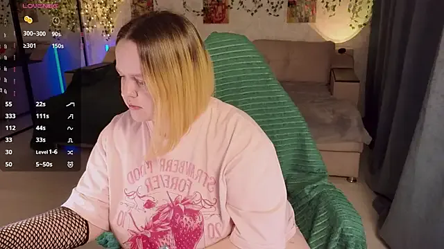 Aki_nohana — Naked boobs and play with my nipples.