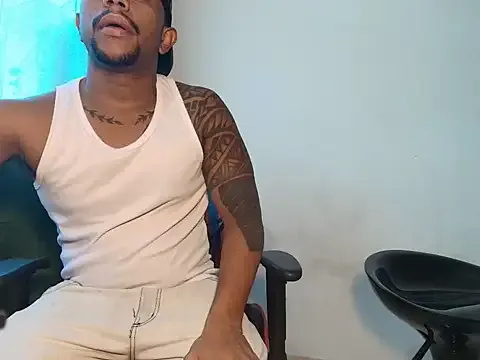 Akirawetpussy — Freechat on StripChat