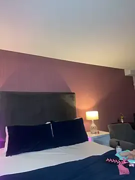 Alahia_Monroe — Pussy Spread 