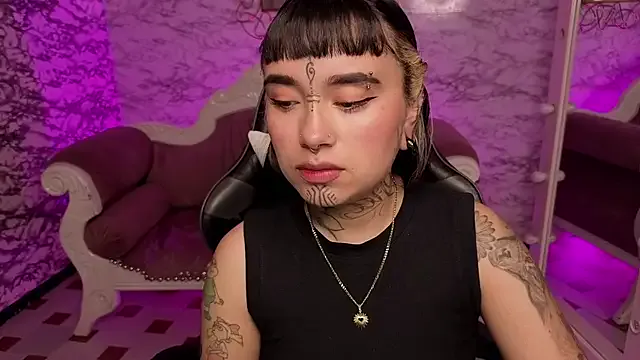 alana18_v — OIL TITTS