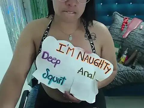 StripChat Alanafire is Freechat Alanafire — Ride dildo + squirt