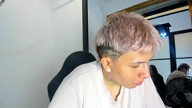 AlanRed_ — spank tits x 2