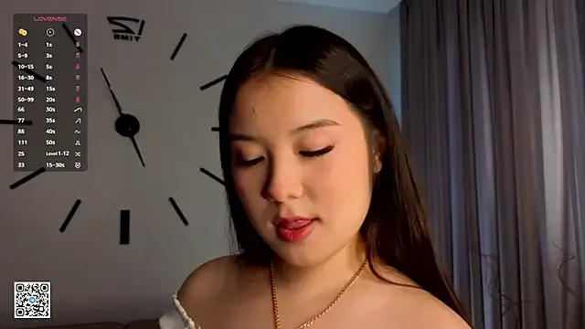 AlberthaEscue — Suck finger close up