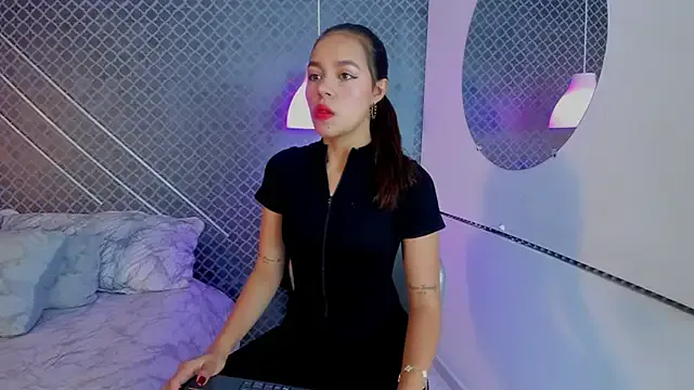 Aleja_bloom — Freechat on StripChat