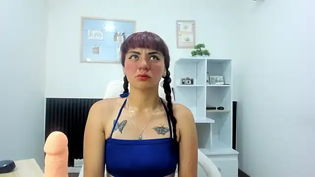 AlejandrraX — spanks ass in doggy styler 