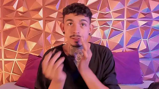 StripChat AleKiing is Freechat AleKiing — Remove shirt and pants