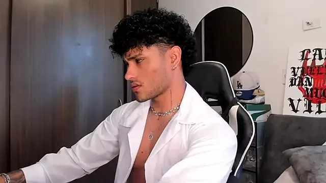 Alessandro_Vanni — CUMSHOW