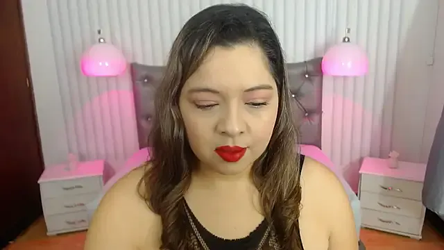 alessia_ricci — show pussy close up