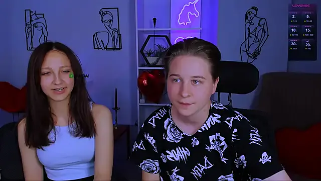 alex_jakson — show tits 2 girls