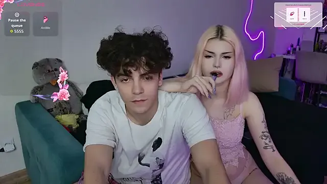 Alice18James — naked tits