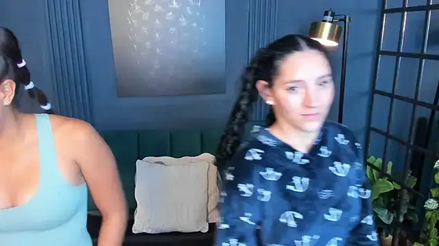 aliceandsia — Private on StripChat