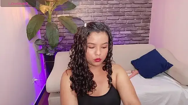 alicee_revess — Fingering pussy