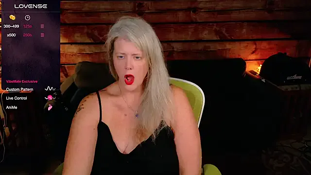 AliceHarlot — Let's play with the sex machine! 3 min