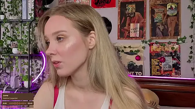 AliciaParkerf — lick lips