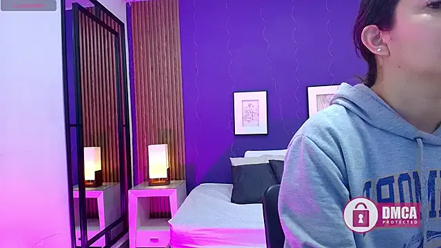 alina_martinelli — Rub my clit please 