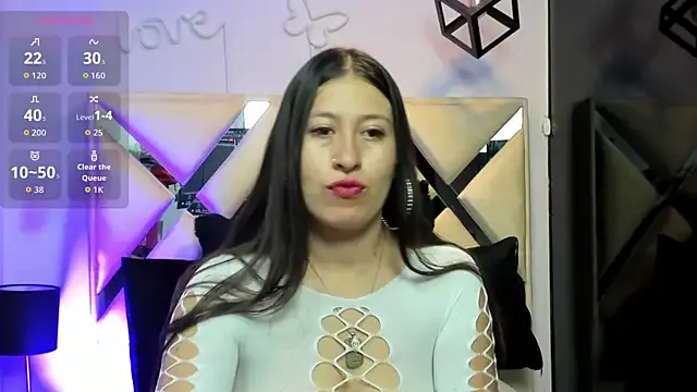Alissa_Monroe_ — Doggy position + show feets