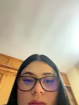 alissonfernandez_ — I undress in front of nana