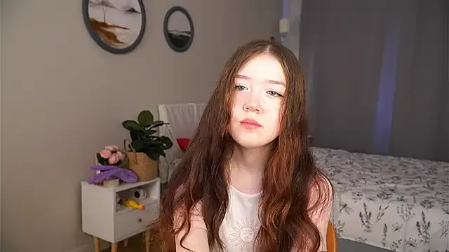 AlitaAmara — stand up and caress ass