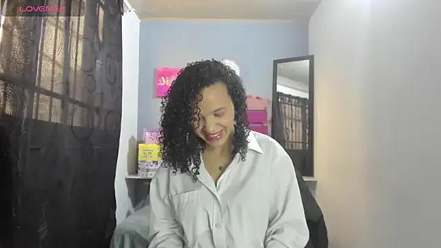 StripChat alma_azul is Freechat alma_azul — Black lingerie + heels dance