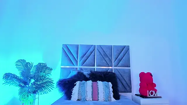 AlombraMorris — Spanks my ass X 5
