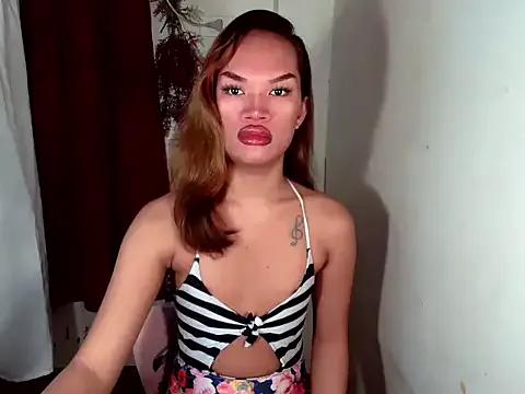 amandareddragon — NAKED and hard dick