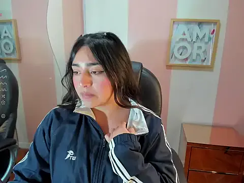 Amara_Sanz — FLASH TITS 