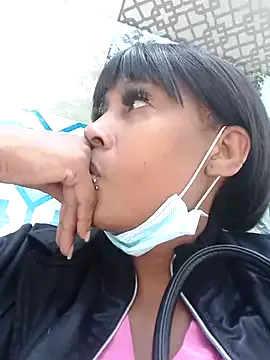 Amarantha_Hans1 — show tits