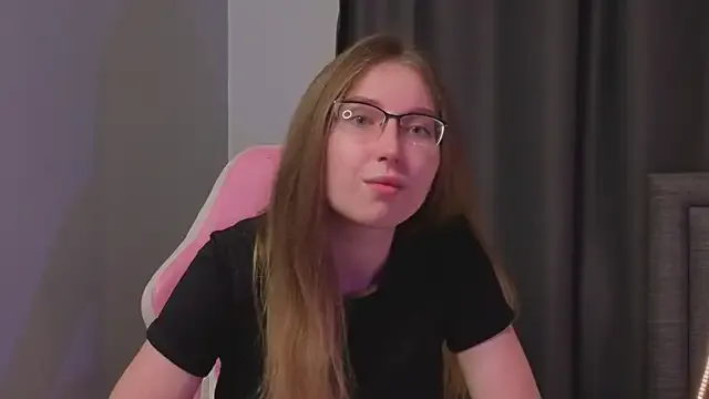 AmberVarona — ZOOM ON FACE