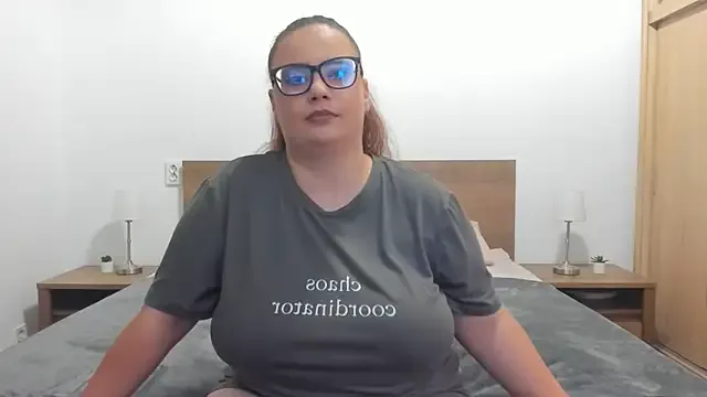 amiravyxen — Fuck pusssyyy!! @bigboobs @bigass @new