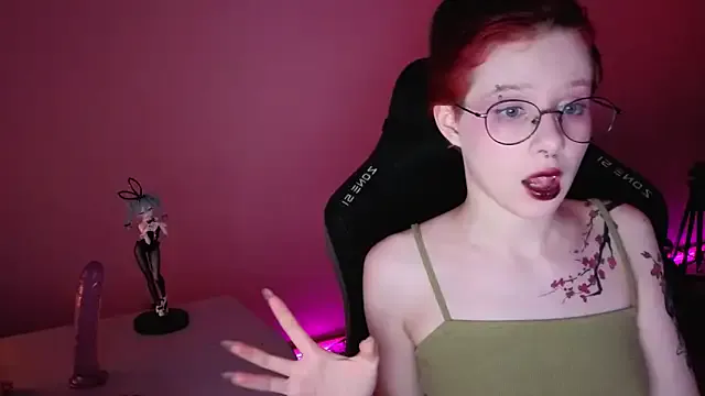 AmityBlightt — suck swet fingers mmm^^