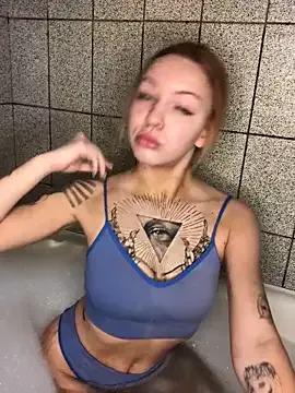 Amore_Mia_ — shake your butt