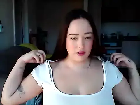 Amyblackheartxox — show my boobs outside