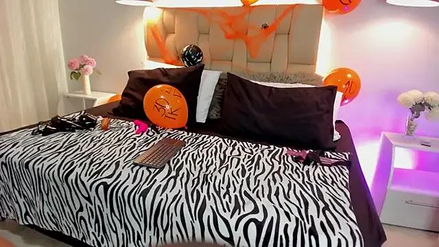 Angelina_Roa — Plug in ass