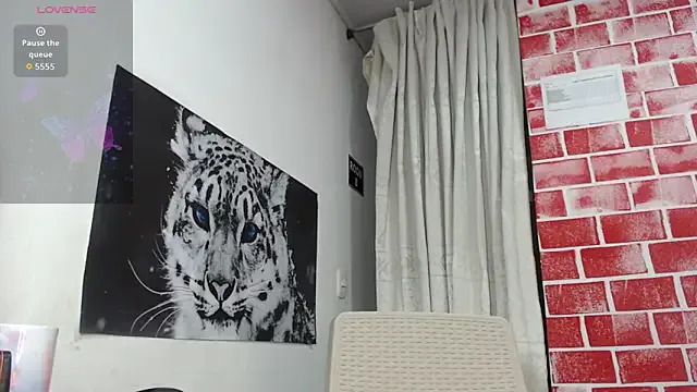 anita_s3x — Three fingers in ass and squirt