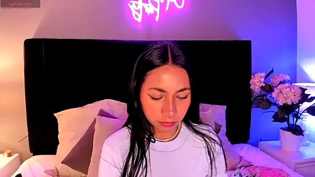 Anna_DH — oil on boobs + pull nipples