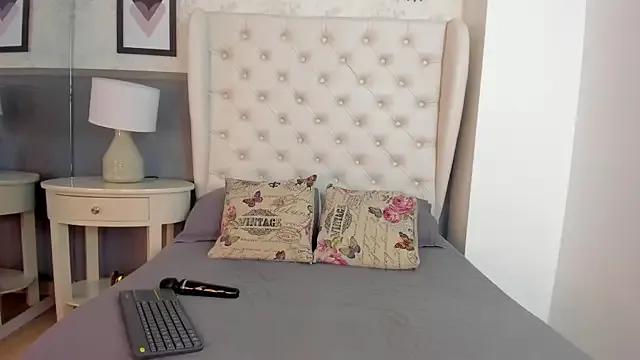 Anna_Tood — show boobs