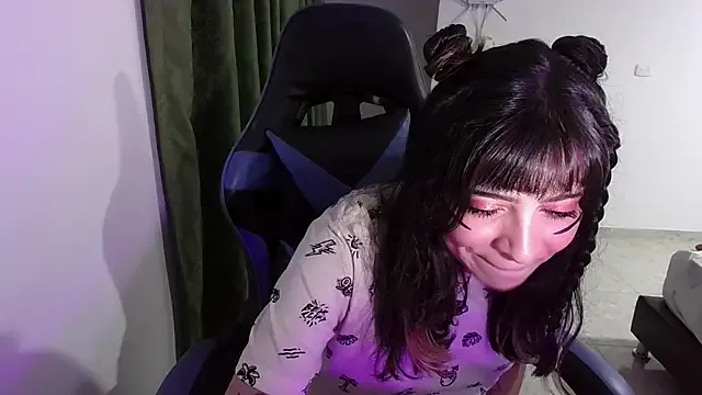 AnnaKaotic — Show and slap boobs