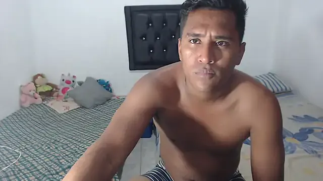 antonella_y_tayrone — SI CUMPLEN HAY SEXO DURO