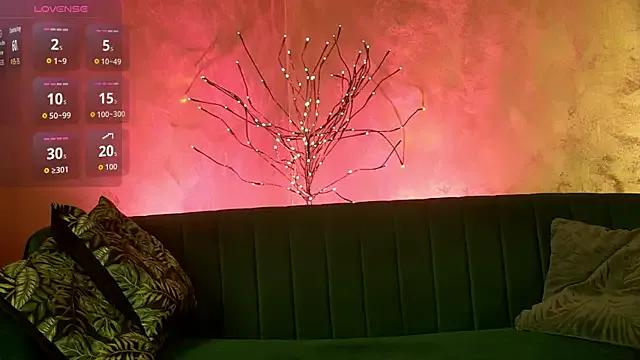 AnyaTsarina — FLASH BOOBS