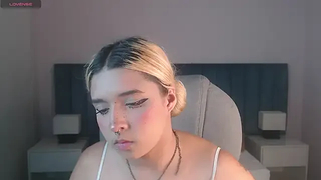 april_bunnyy — naked